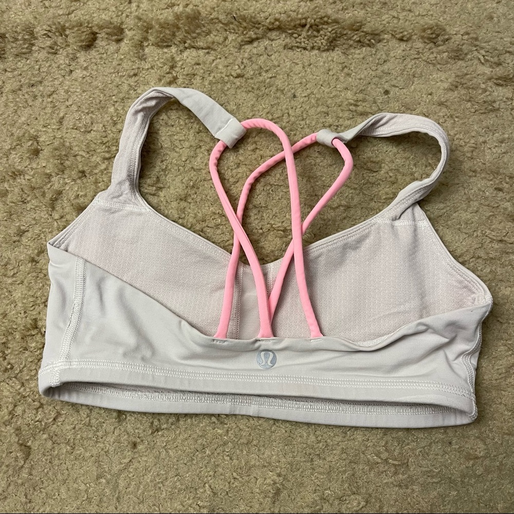 ๐HP๐ Like New Lululemon Free To Be Sports Bra - Picture 3 of 3